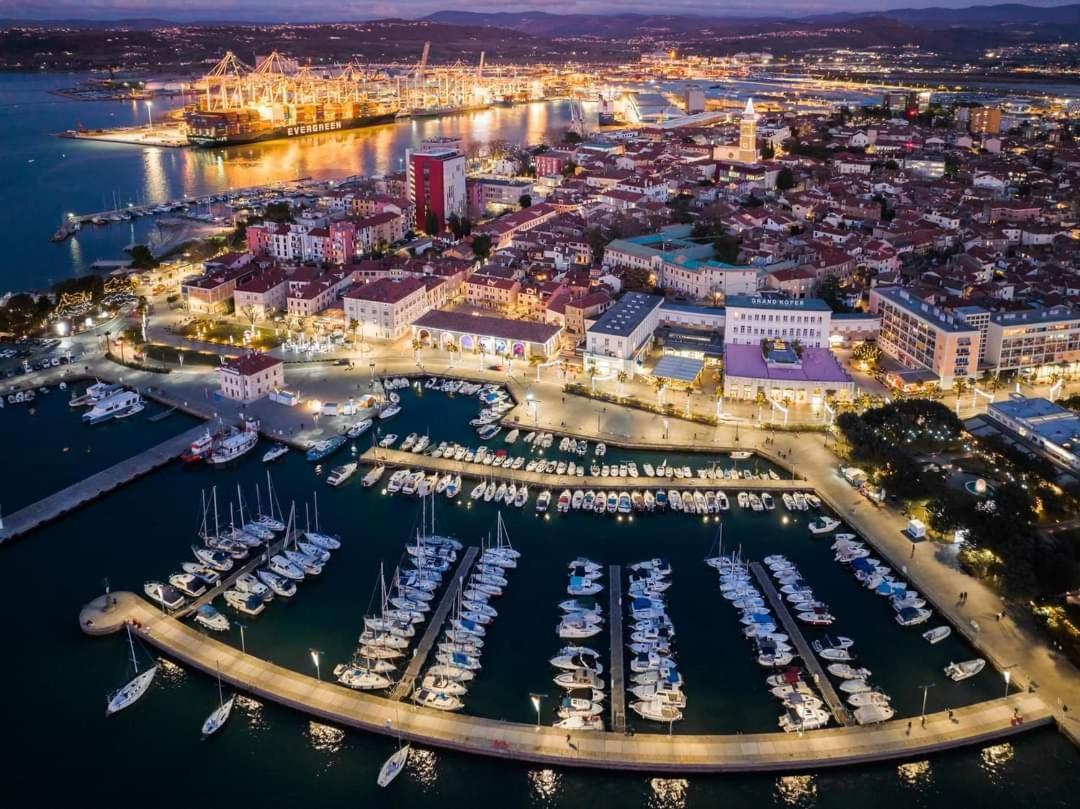 Koper Center Apartment Near-Beach-Free-Garage-Parking Экстерьер фото