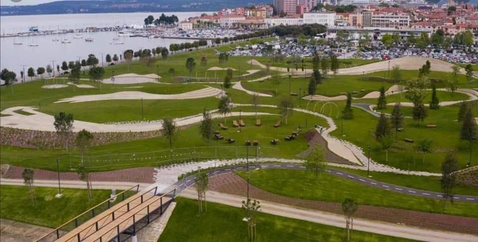 Koper Center Apartment Near-Beach-Free-Garage-Parking Экстерьер фото